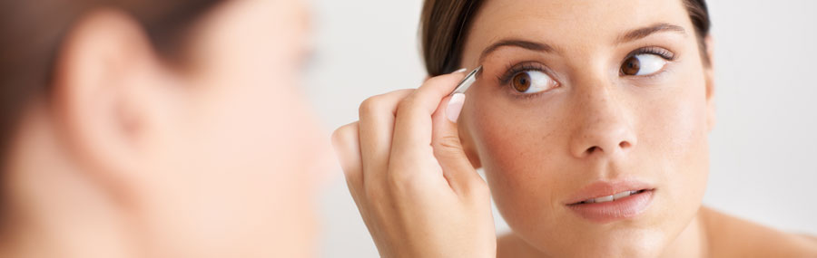 wenkbrauwen epileren of waxen