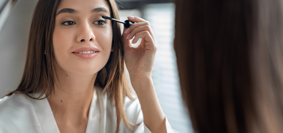 Rimmel London Thrill Seeker black mascara 