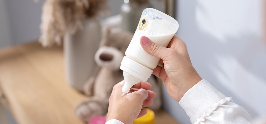 Réchauffer le lait maternel : conseils et astuces