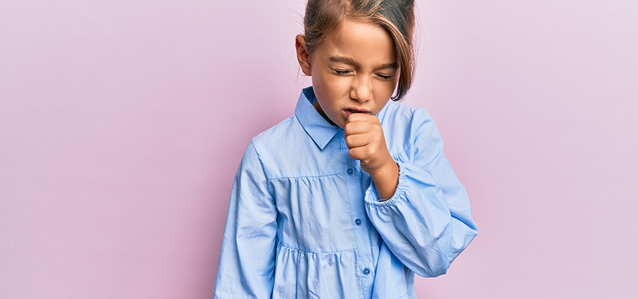 Hoestend kind: wat kun je doen? Ontdek 8 tips
